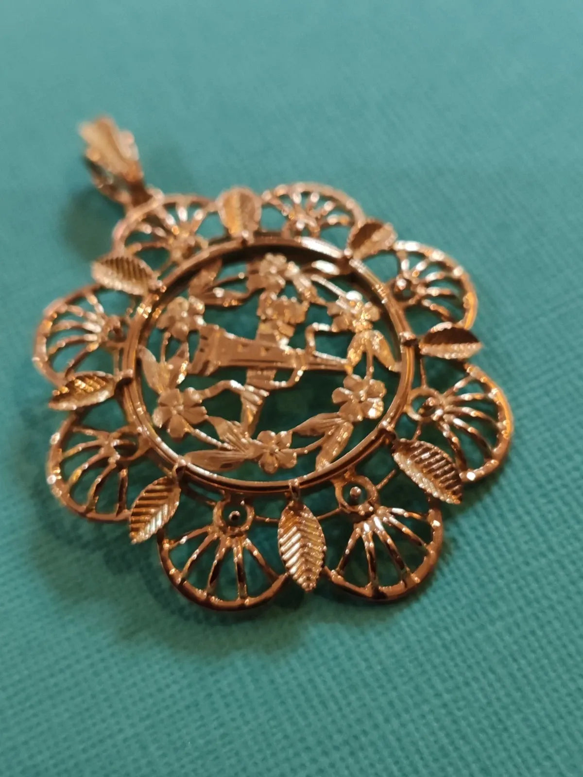 Pendentif ancien or jaune 18 carats