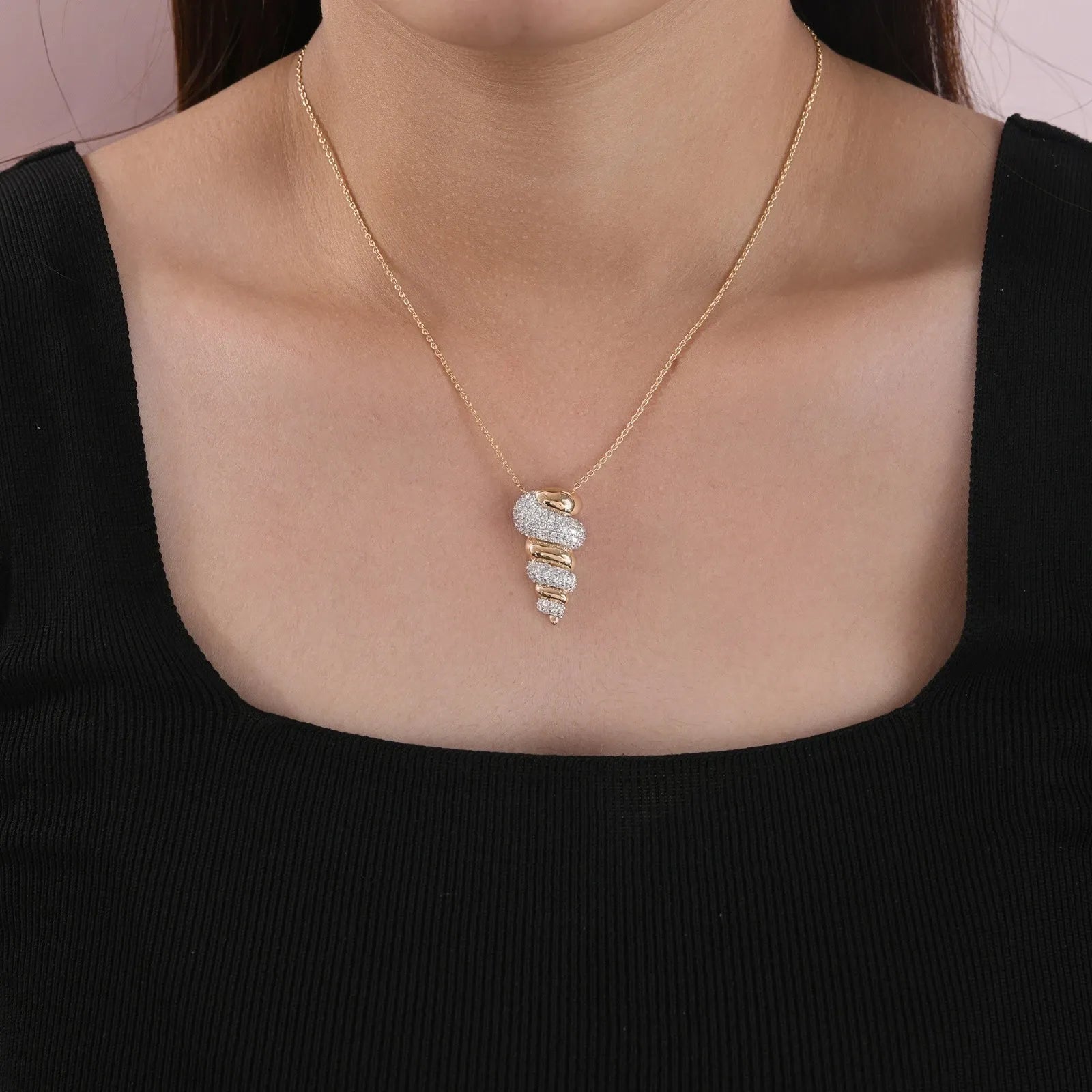 Collier En Or Jaune Massif 18 Carats Avec Pendentif En Diamant SI/H De 1,55 Ct.