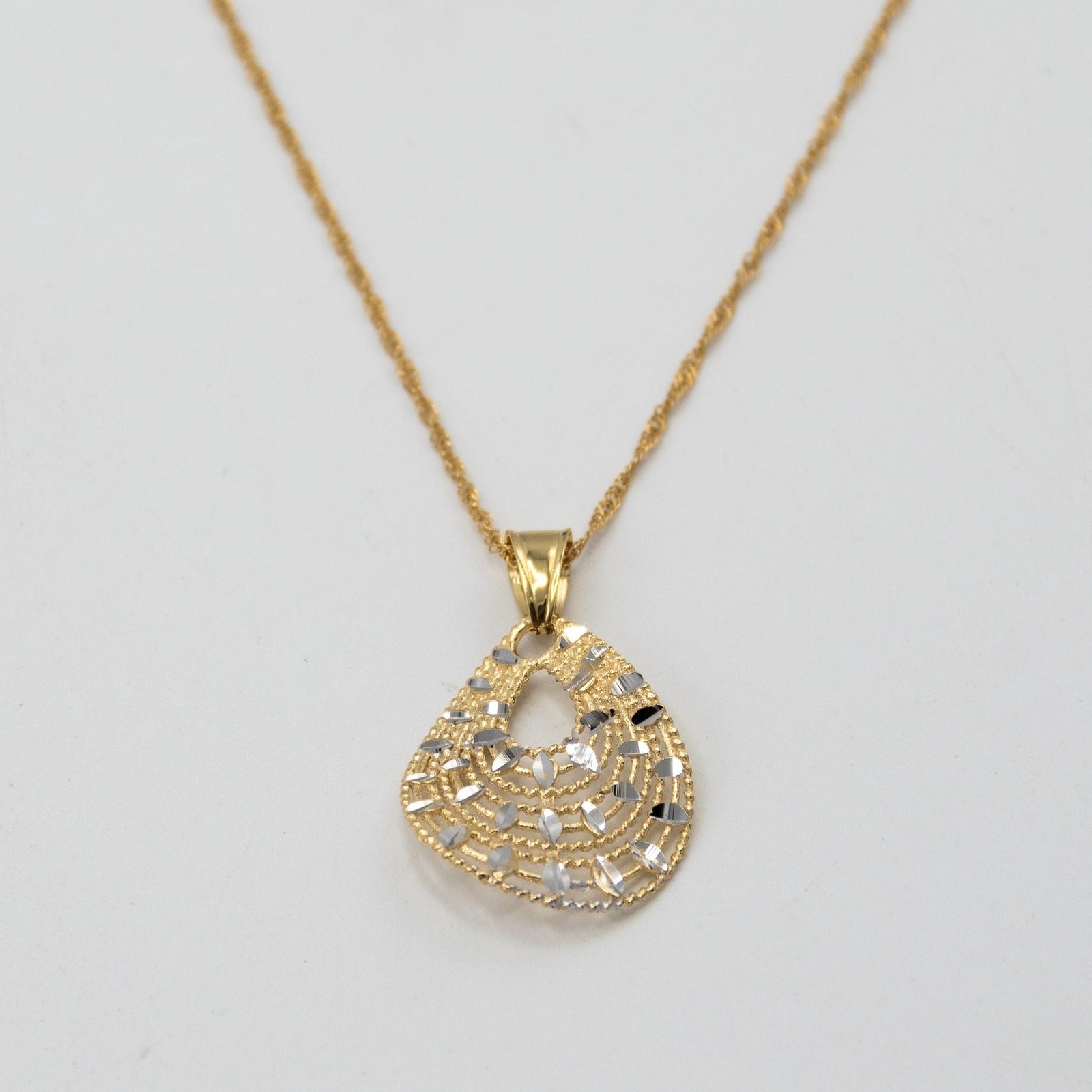 Collier femme en or jaune 18 carats 750 / collier en or 18 carats E.2121