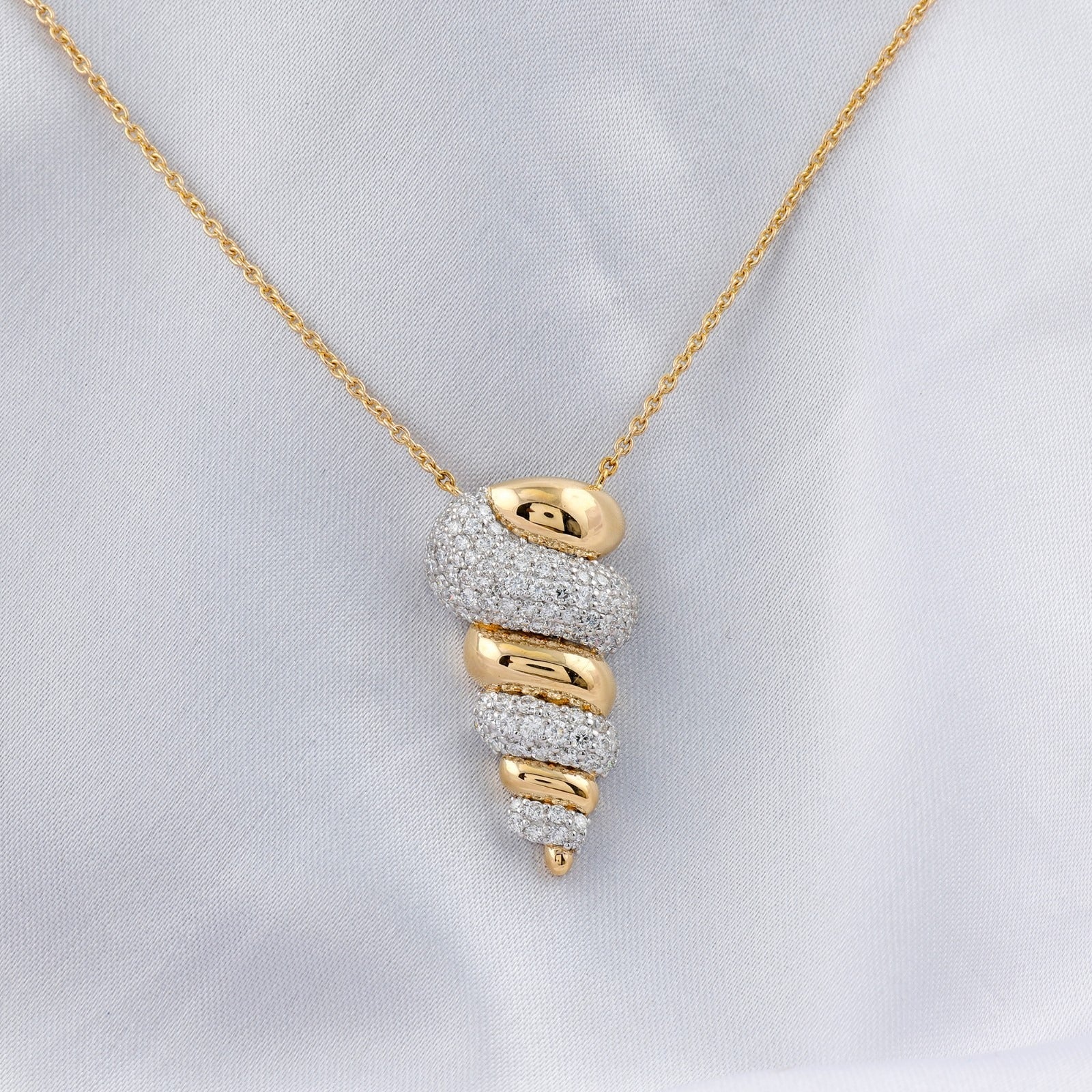Collier En Or Jaune Massif 18 Carats Avec Pendentif En Diamant SI/H De 1,55 Ct.
