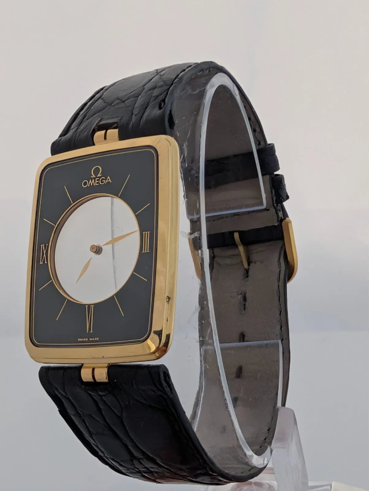 RARE MONTRE OMEGA LA MAGIQUE SCARFACE OR JAUNE 18 CARATS QUARTZ 191.8523-
