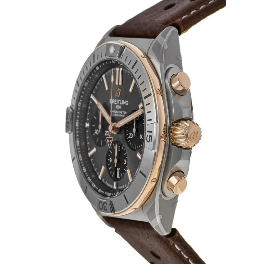 Breitling Chronomat B01 42 Triumph Édition limitée