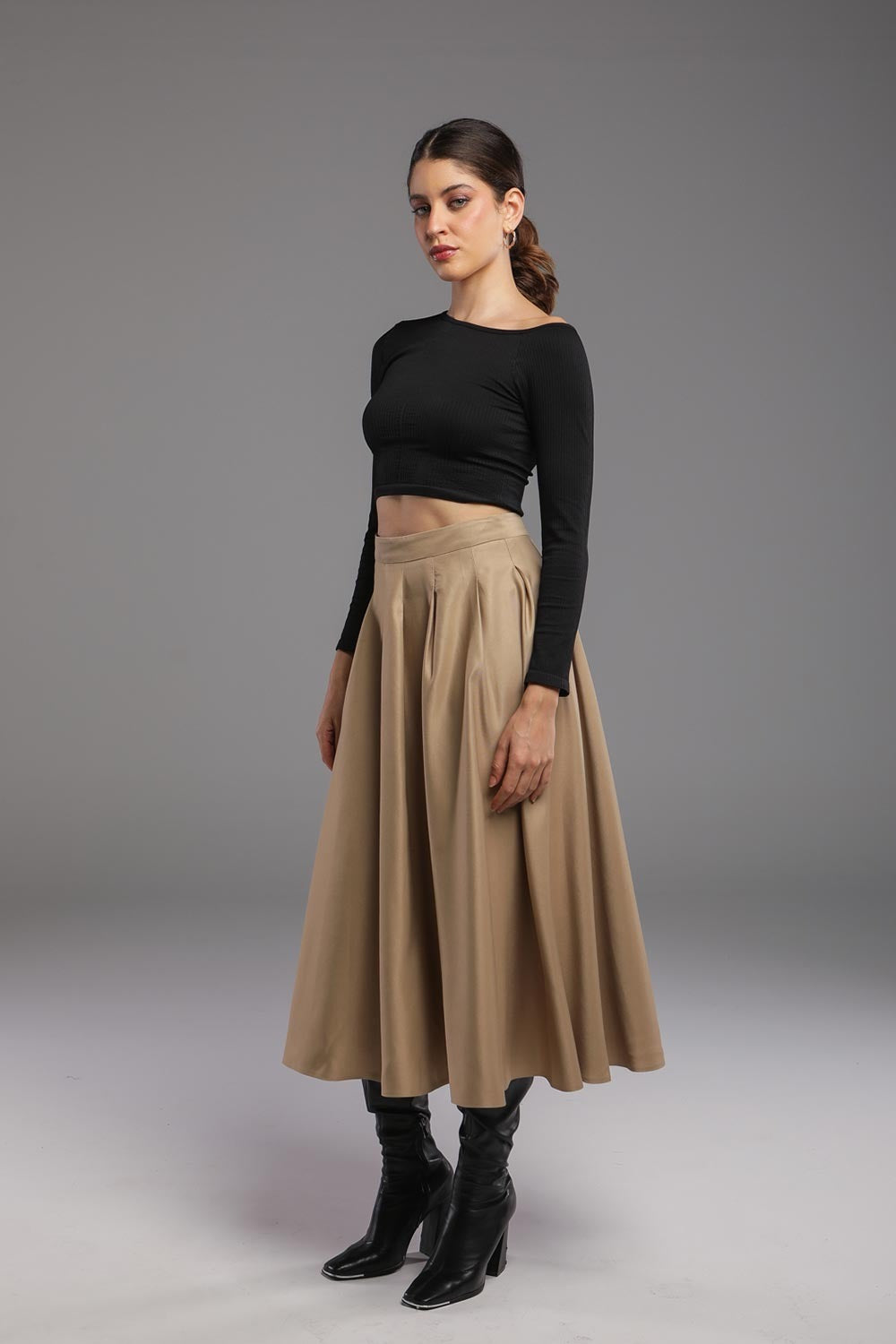 Jupe Mi-Longue Plissée Élégante