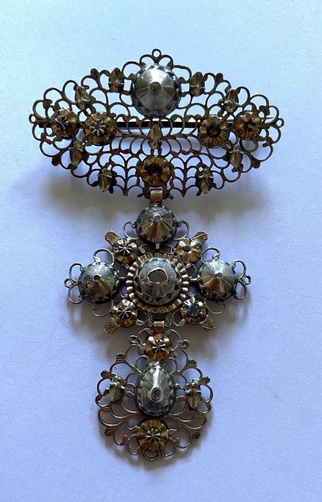 Bijou Début XIX. Croix Papillon Ou Croix Flamande montée En Broche. Argent, Or
