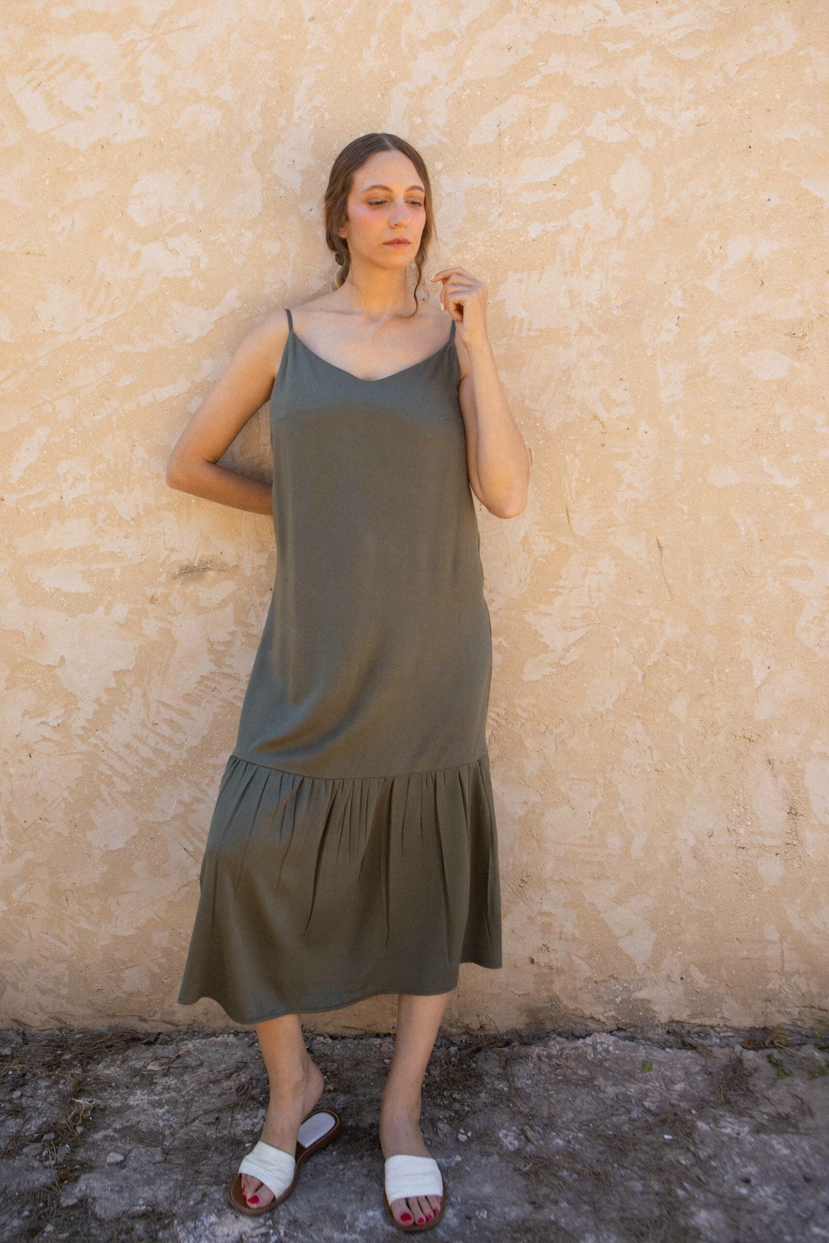 Robe bretelles trapeze viscose col V